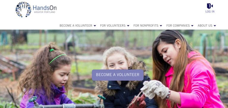 Volunteering during the holidays is a great way to boost your mental health and support your sobriety while giving back to the community in Portland, Oreogn.